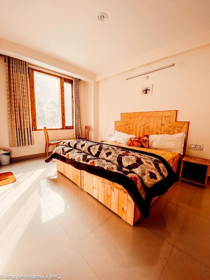 Albergue Backpackers Headquarter Manali Exterior foto